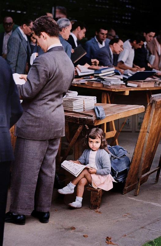 [colorized] 