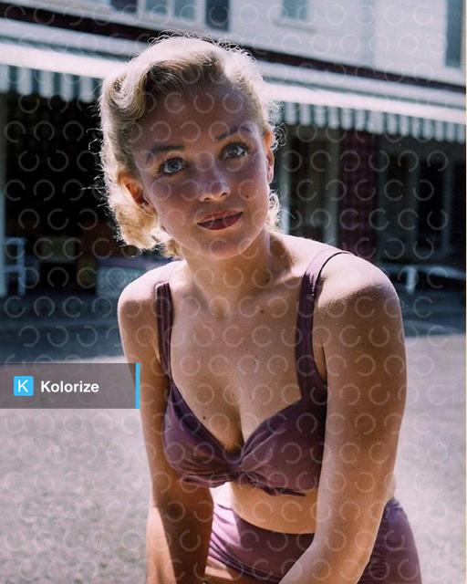 [colorized] Marilyn pictured in Johnny Hyde’s garden. Photo by Earl Leaf, 1950