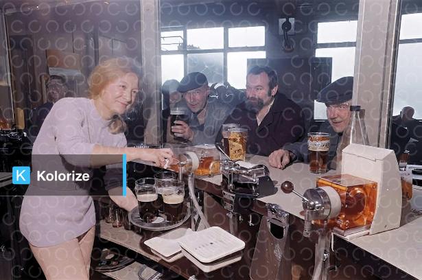 [colorized] 