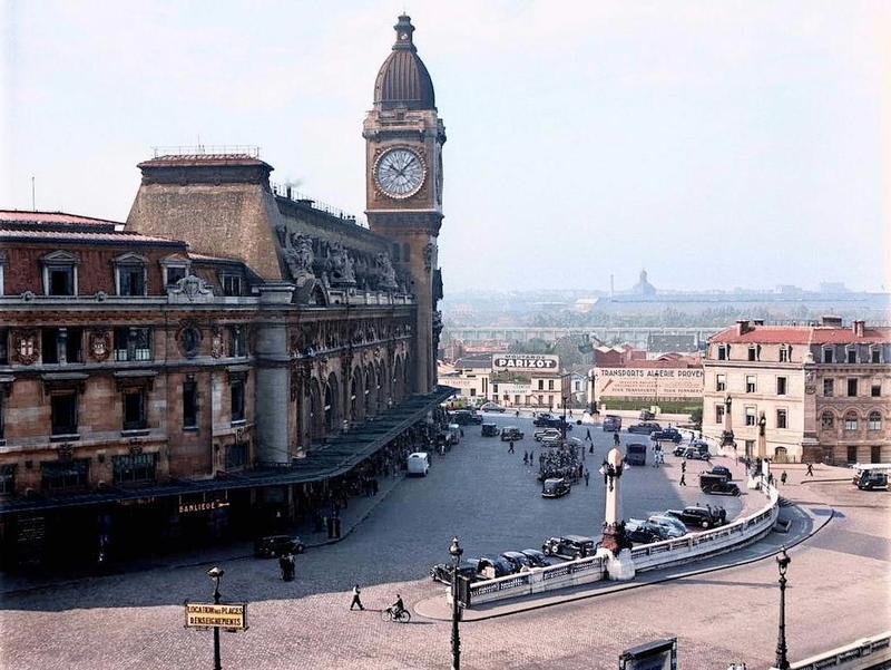 [colorized] Esplanade of Lyon station. 1950. Paris