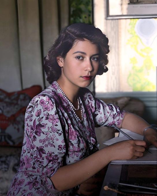 [colorized] The future Queen Elizabeth II, photographed at 18 at Windsor Castle, Berkshire, England, 1944.