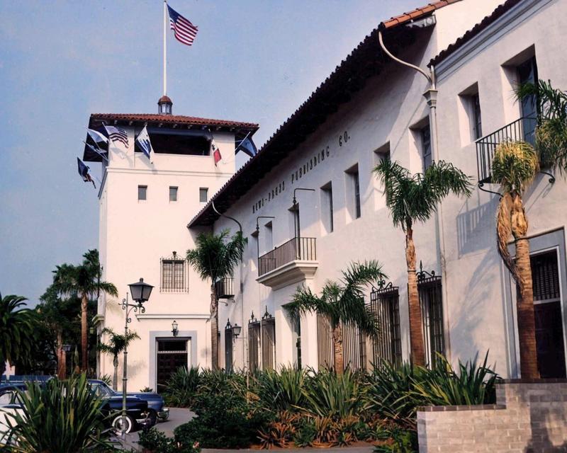 [colorized] Exterior of the News-Press building at De La Guerra Plaza, circa 1950.