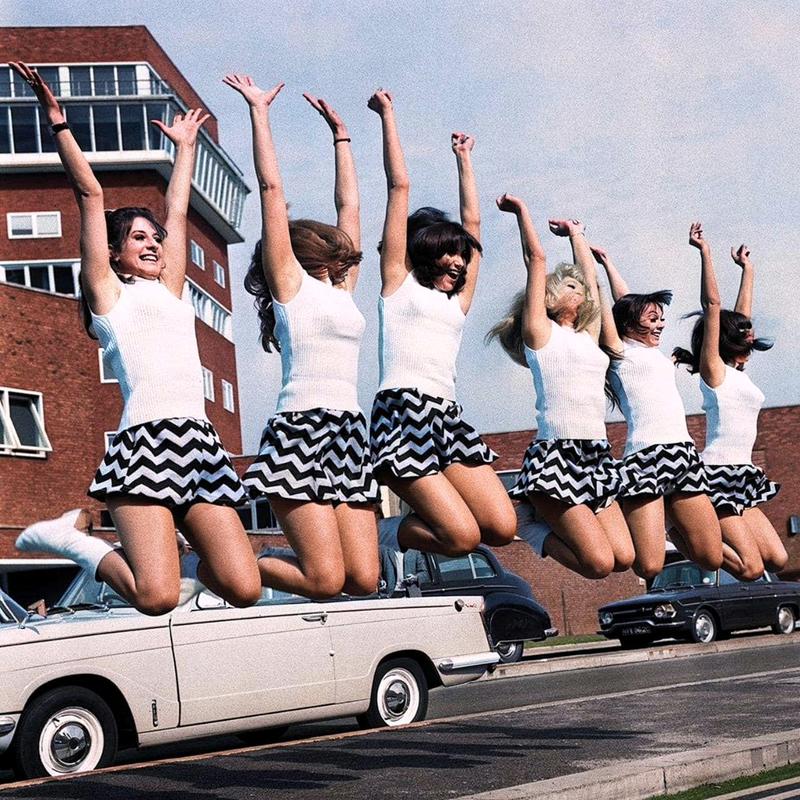 [colorized] 