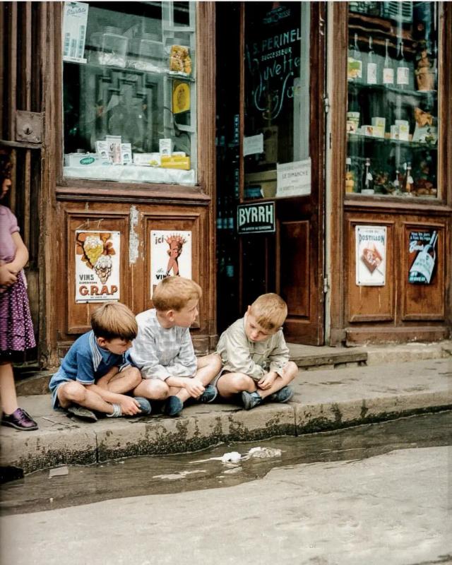 [colorized] 
