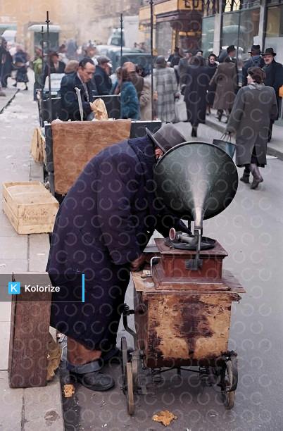 [colorized] A photograph from whitechapel, london, in 1952.