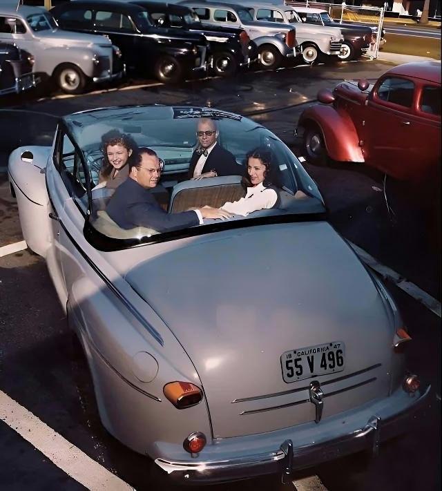 [colorized] Ford bubble glass top, 1947