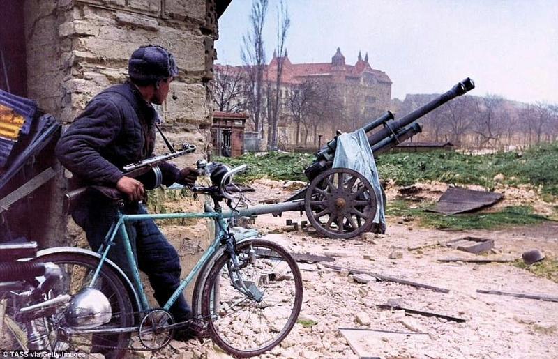 [colorized] 