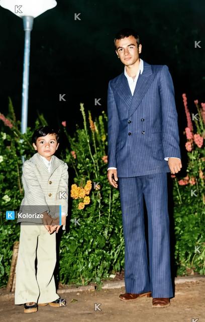 [colorized] 