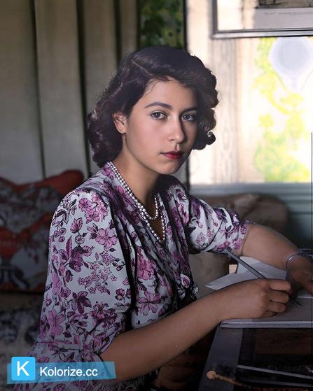 [colorized] The future Queen Elizabeth II, photographed at 18 at Windsor Castle, Berkshire, England, 1944.