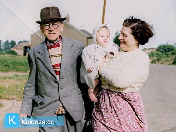 [colorized] 