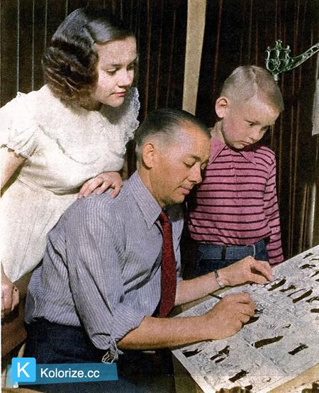 [colorized] Elzie Crisler Segar (1894-1938)